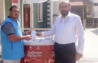 Hisarcık Müftüsü Akyol’dan kurban bağışı