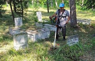 Hisarcık’ta mezarlık temizliği