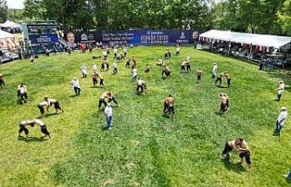 Hünkar Çayırı Yağlı Güreşleri başladı