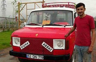 Hurda olarak aldığı minibüsü, hayranı olduğu...