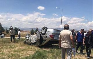 Hurdaya dönen araçtan sağ çıktı