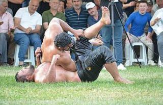 Hüseyin Pehlivan Yağlı Güreşleri’nin şampiyonu...