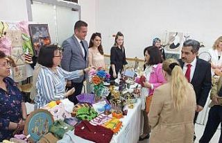 Huzurevi sakinlerinin sergisi göz doldurdu