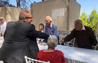 Huzurevindeki babalar unutulmadı