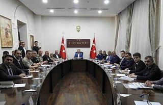 İçişleri Bakanı Ali Yerlikaya sınırın sıfır...