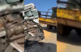 İdil’de tırla biçerdöver çarpıştı: 1 ağır...