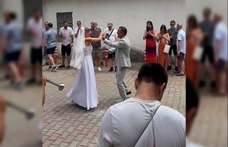 İngiliz çift davullu zurnalı gelin aldı