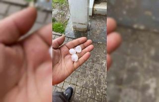 İnönü ilçesinde ceviz büyüklüğünde dolu yağdı
