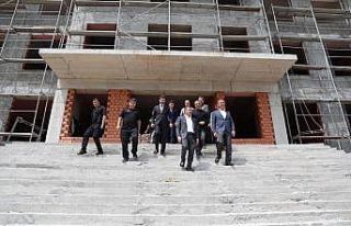 İnşaatı devam okullara inceleme