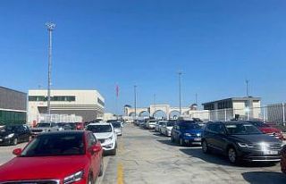 İpsala Sınır Kapısı’nda 10 kilometrelik araç...