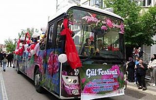 Isparta’da "Gül Festivali" renkli görüntülerle...