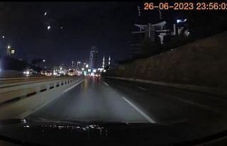 İstanbul semalarında tanımlanamayan cisim kameraya...