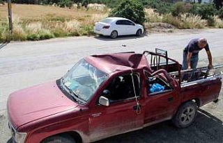 İşyeri yıkılınca, ağır hasarlı kamyoneti dükkanı...