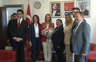 İYİ Parti heyetinden CHP’ye bayram ziyareti