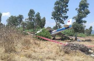 İzmir Selçuk’ta özel bir uçak araziye düştü