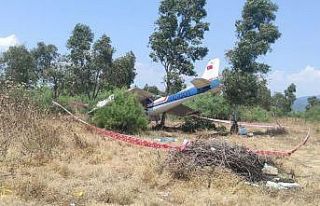 İzmir Selçuk’ta özel bir uçak araziye düştü:...