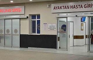 İzmir’de gıda zehirlenmesi şüphesiyle 11 kişi...