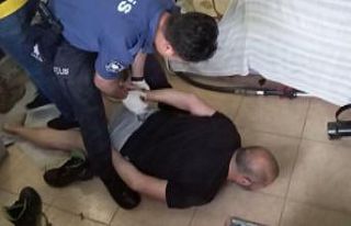 İzmir’de nefes kesen uyuşturucu operasyonu: 45...