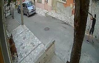İzmir’de pompalı tüfekle saldırı kamerada