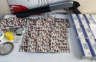 İzmir’de vatandaşın ihbar ettiği evden uyuşturucu...