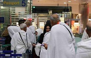 İzmir’den ilk hacı kafilesi yola çıktı