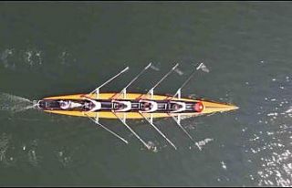 İzmit Körfezi’nde deniz küreği yarışları...