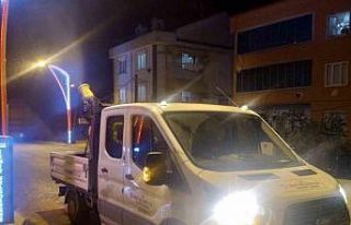 İzmit’te sokaklar ilaçlanıyor