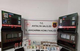 Jandarma uyuşturucu tacirlerine geçit vermiyor