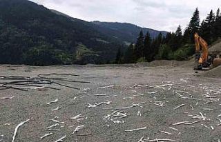 Kablo hırsızları yol inşaatını yapan şirketi...