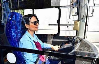 Kadın şoförlerden yolcular da memnun