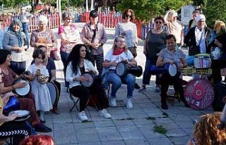 Kadınların kurduğu darbuka ritim grubu ilgi görüyor