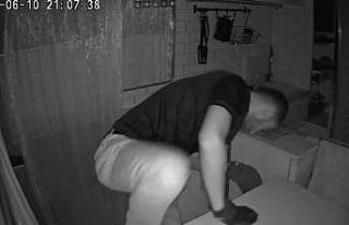 Karavanın kamerasından gelen bildirimle soyulduğunu...