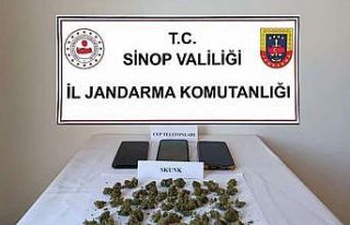 Karayolunda yapılan uygulamada 27 gram skunk ele...