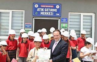 Karesi Atık Getirme Merkezi öğrencileri ağırladı