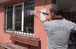 Karesi’de dip bucak temizlik sürüyor