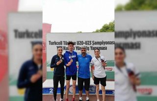 Karslı atletler madalyaları topladı