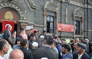 Kars’ta hacı adayları uğurlandı