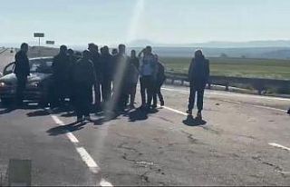 Kars’ta iki otomobil çarpıştı: 3 yaralı