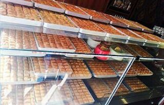 Kars’ta tatlıcılarda bayram yoğunluğu