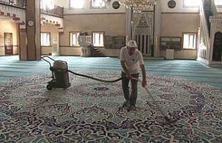 Kartal’da Kurban Bayramı öncesi camii ve cemevleri...