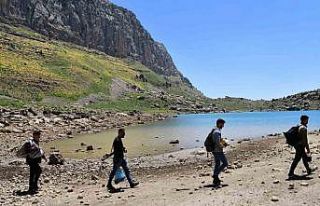 Kato Dağı’nda dev doğal göller görenleri büyülüyor