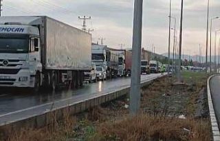 Kayseri - Niğde karayolu sel nedeniyle ulaşıma...