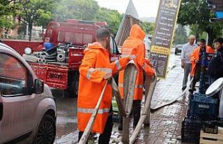 Kayseri’de sağanak yağış: Evleri ve dükkanları...
