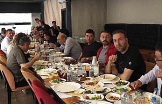 Kayserispor ile Ankaragücü yöneticileri, yemekte...