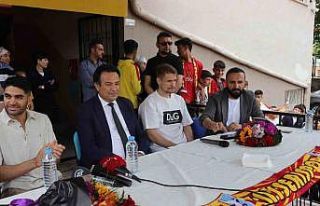 Kayserisporlu futbolculardan öğrencilere ’LGS’...
