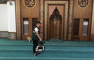 Keçiören’deki camilerde bayram temizliği