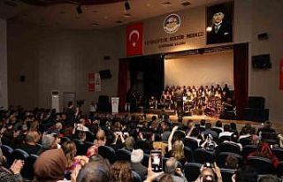 Kiraz Çiçeği Korosu ilk konserini verdi