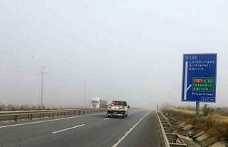 Kırklareli’de etkili olan yoğun sis sürücülere...