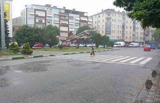 Kırklareli’nde sağanak yağış: Cadde ve sokaklar...