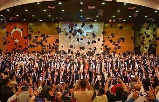 KMÜ’de mezuniyet sevinci devam ediyor